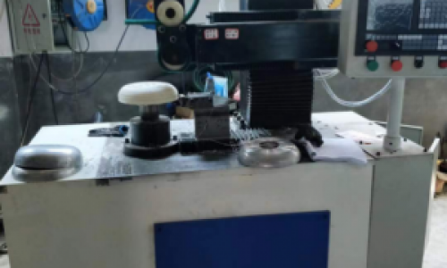 旭森機(jī)械數(shù)控鋁鍋車(chē)底機(jī)的特點(diǎn)